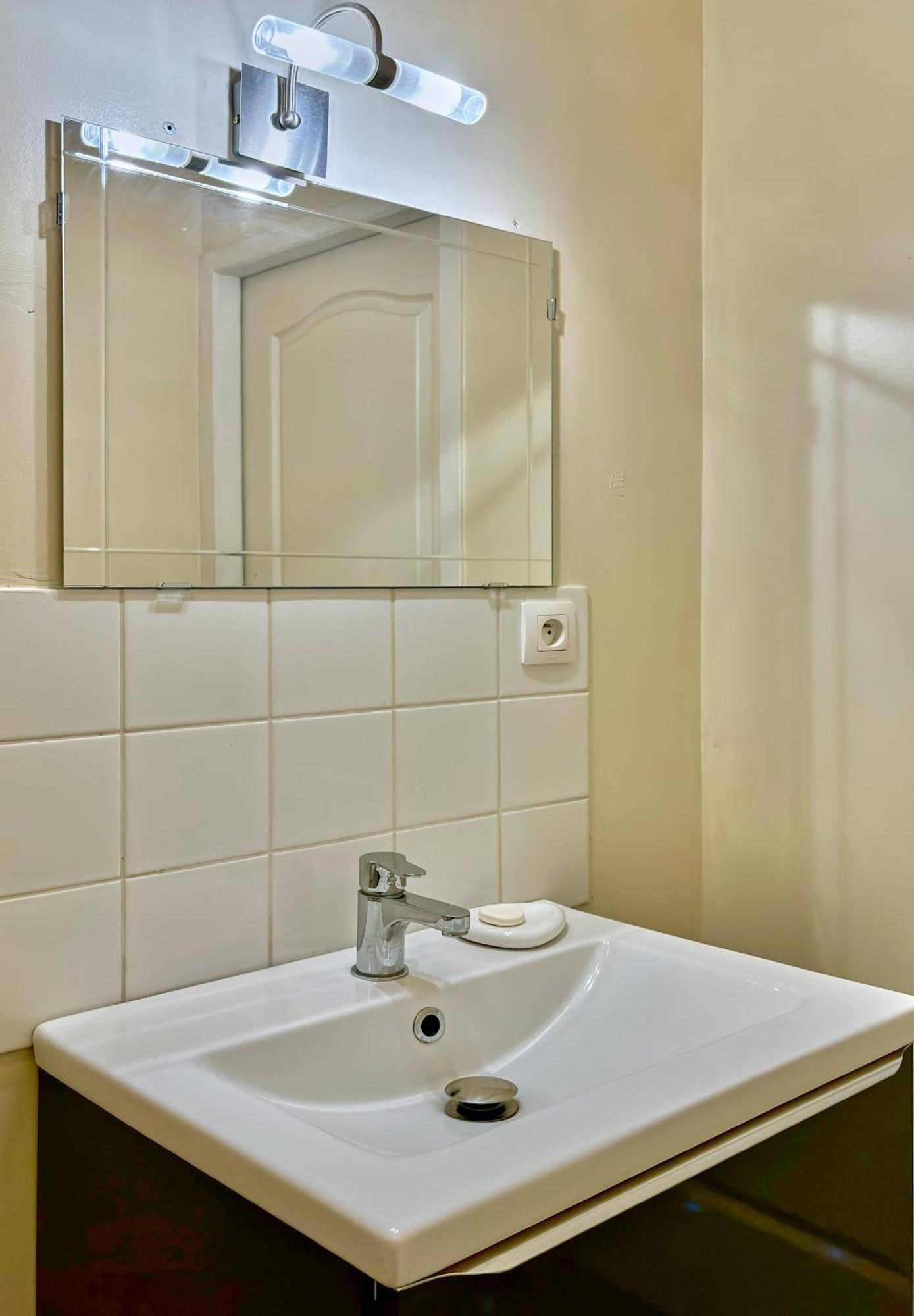 Agreable Studio En Hyper Centre Невер Экстерьер фото